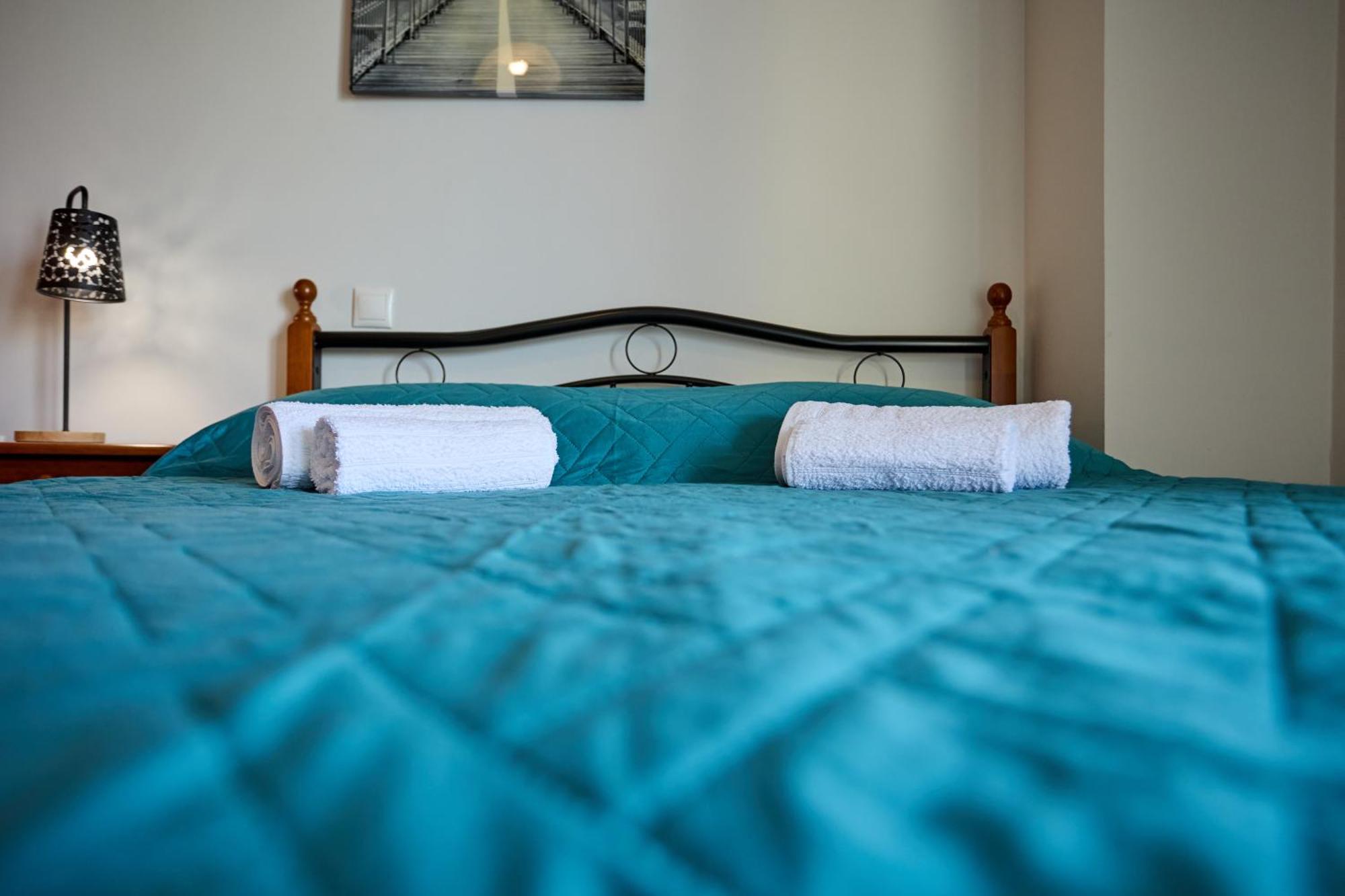 Chios Town Apartment - Heart Of Chios Town With 2 Minute Walk To The Beach Exterior foto
